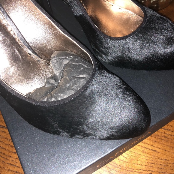 Caressa Women’s Taylor Platform Pump, Black Pony - Picture 5 of 5